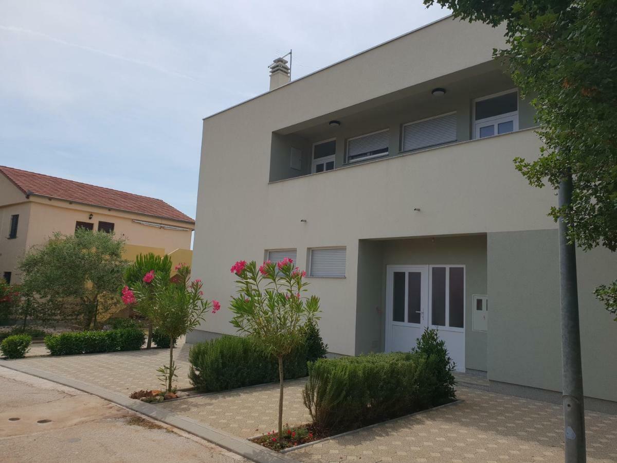 Apartmani Jozic セリネ エクステリア 写真