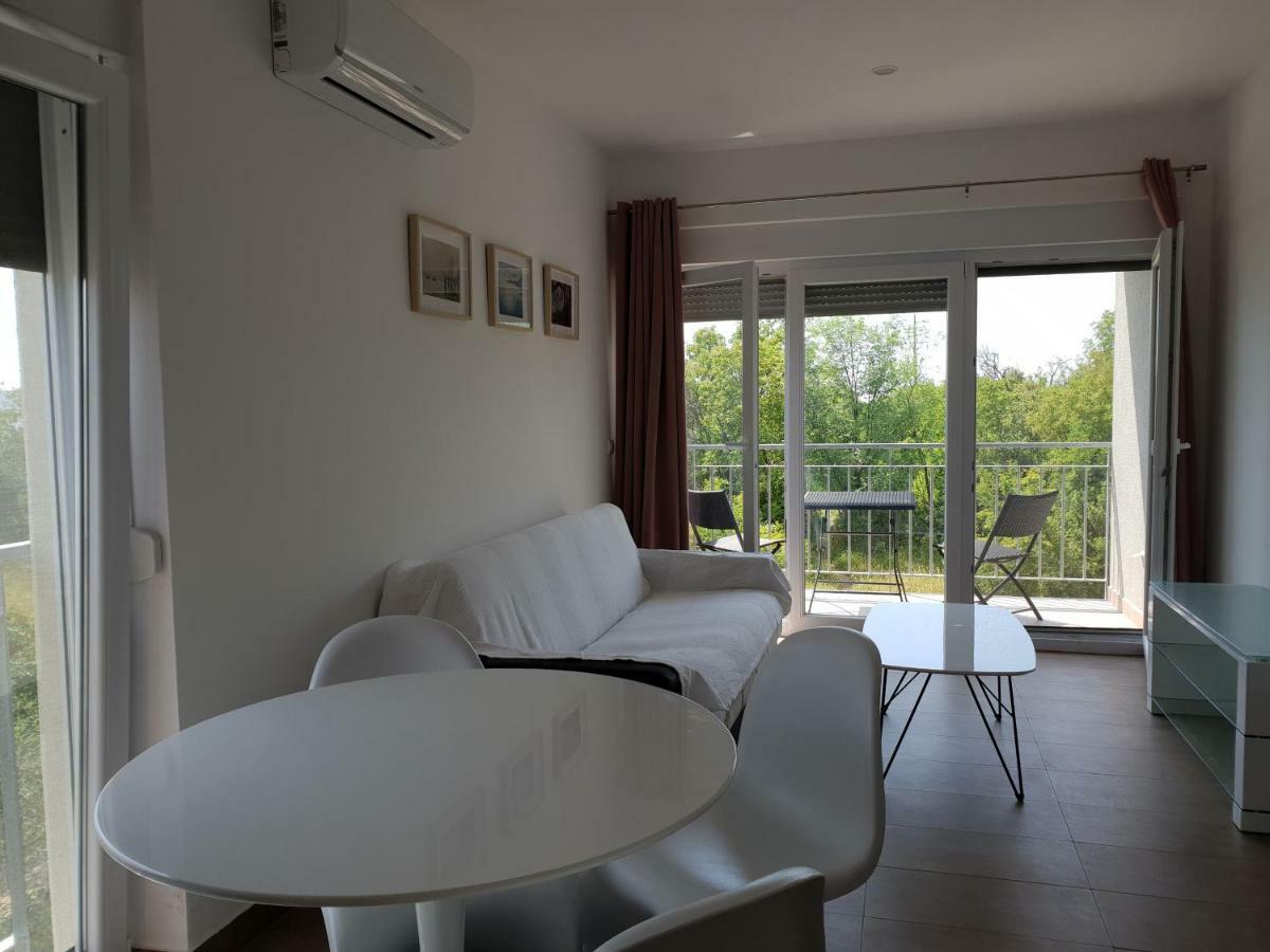 Apartmani Jozic セリネ エクステリア 写真