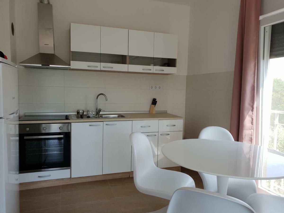 Apartmani Jozic セリネ エクステリア 写真