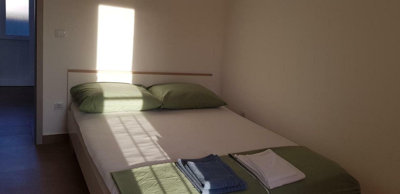Apartmani Jozic セリネ エクステリア 写真